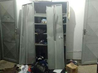 Presos danificaram armários e estrutura da unidade durante fuga no começo do mês (Foto Divulgação Sinpol MS)