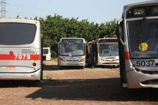 Ao todo 24 ônibus foram leiloados para pagar parte das dívidas trabalhistas
