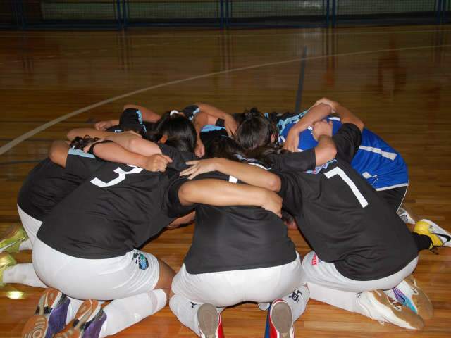  De virada, meninas do futsal de MS eliminam donas da casa nas Olimp&iacute;adas