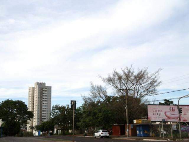 Domingo come&ccedil;a com c&eacute;u parcialmente nublado na maior parte de MS