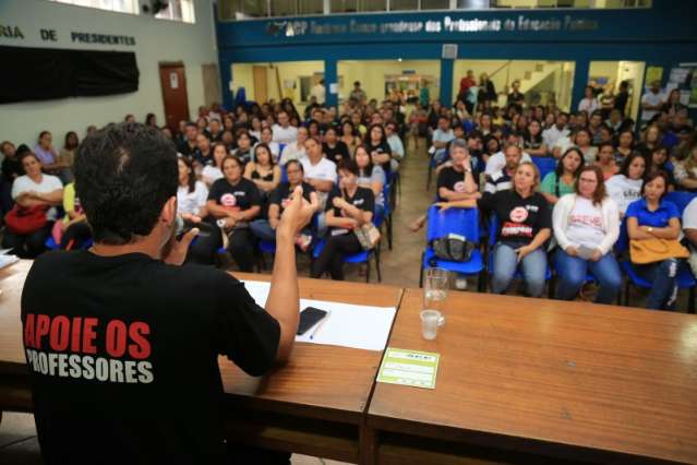 Com baixa ades&atilde;o, greve dos professores est&aacute; pr&oacute;xima do fim