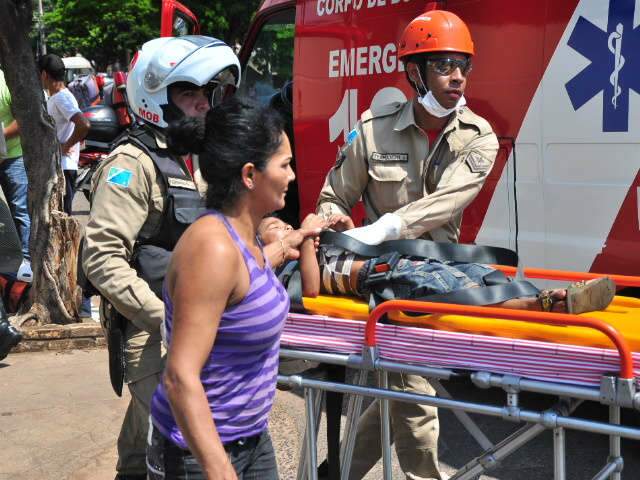  Menino de quatro anos fica ferido em acidente no bairro Taveir&oacute;polis