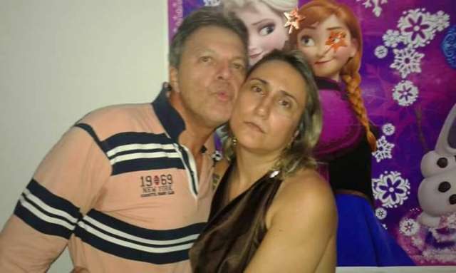 Suspeito de assassinar ex-mulher na frente das filhas continua foragido