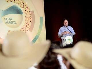 Presidente da Aprosoja fala na abertura do plantio de soja em MS, hoje em Terenos (Foto: João Carlos Castro/Divulgação)