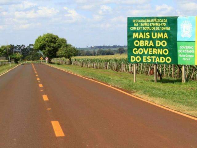 Governo inicia asfalto em bairros e entrega rodovias estaduais recuperadas