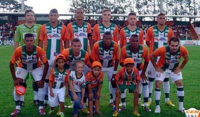 Como devem ir a campo Naviraiense e Ava&iacute;; s&oacute; r&aacute;dio transmite partida