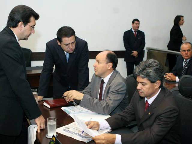  Com aumento de 15%, Or&ccedil;amento de MS deve ser de R$ 11 bi em 2013