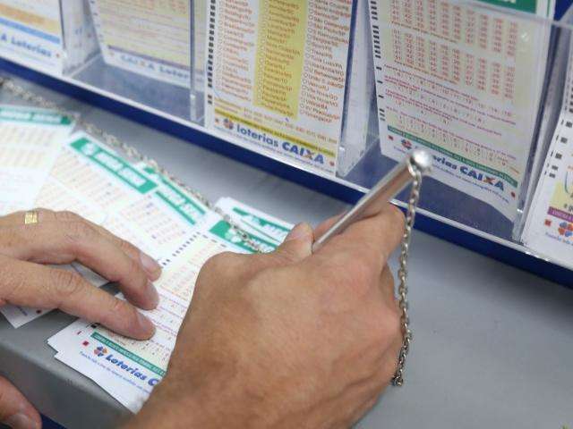 Mega-Sena volta a acumular e pode pagar R$ 5,5 milh&otilde;es no s&aacute;bado 