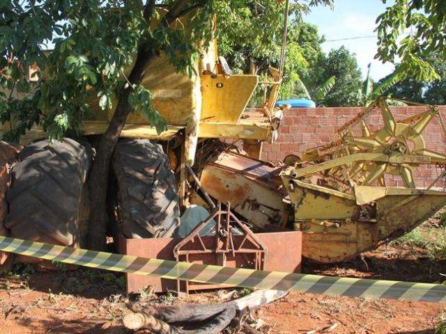 Operador morre prensado por m&aacute;quina enquanto trocava pneu 