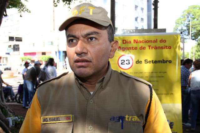 Com 67 homens para 472 mil ve&iacute;culos, dia do agente de tr&acirc;nsito &eacute; comemorado hoje