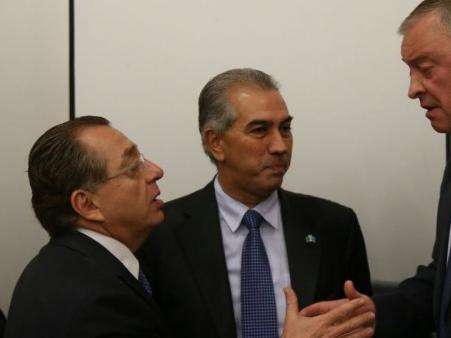 Reinaldo se reúne com presidente da Petrobras para tratar da crise do gás