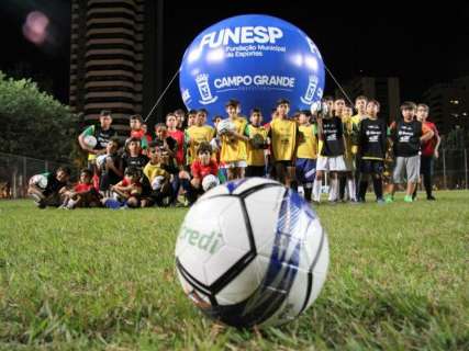 Prefeitura lança 14º núcleo de escolinha de futebol amanhã no Jockey Club