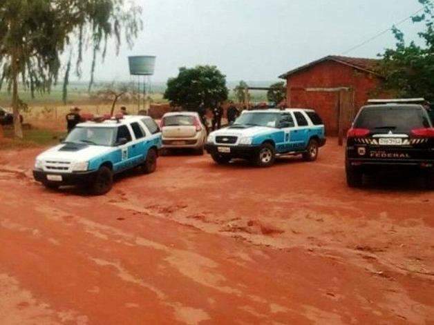 Com apoio da pol&iacute;cia, Incra despeja nove fam&iacute;lias de assentamento rural
