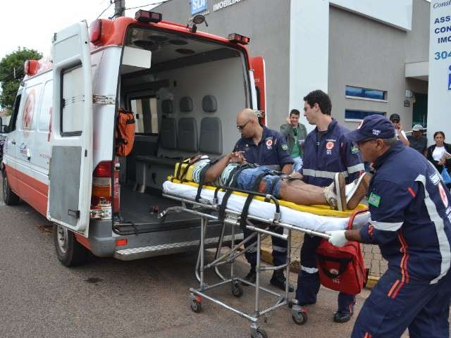 Acidentes com moto na Zahran deixam 3 feridos e tr&acirc;nsito tumultuado