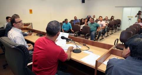  Audi&ecirc;ncia sugere  PPP para instala&ccedil;&atilde;o de placas de identifica&ccedil;&atilde;o das ruas
