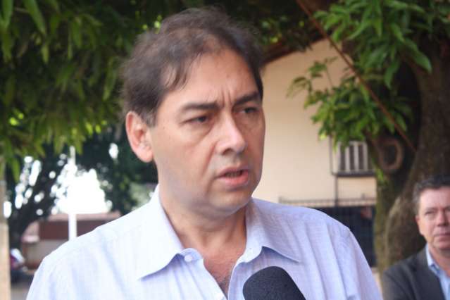 No Facebok, Bernal refor&ccedil;a &quot;teoria da conspira&ccedil;&atilde;o&quot; para explicar veto a show 