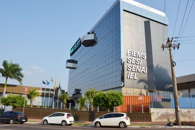 Fiems demite, desmonta estrutura e vai terceirizar servi&ccedil;os
