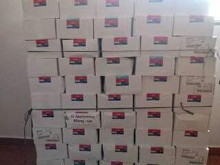 MPF encontrou centenas de caixas de medicamento no almoxarifado da Secretaria Municipal de Saúde (Foto: MPF/Divulgação)