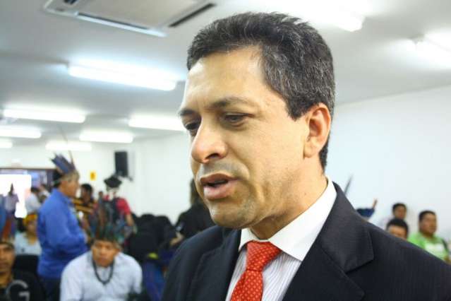  Em reuni&atilde;o sobre sa&uacute;de nas aldeias, &iacute;ndios exigem sa&iacute;da de chefe da Sesai