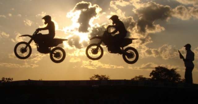 Estadual de motocross s&oacute; com motos nacionais come&ccedil;a domingo em Jardim