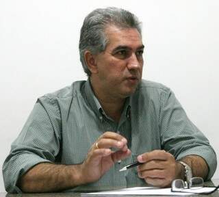 Reinaldo Azambuja evidenciou hoje que mágoa com PMDB continua (Foto: arquivo)