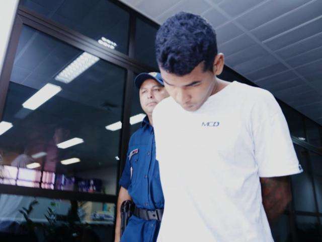 Diante do juiz, suspeito de matar pai de santo permanece em sil&ecirc;ncio