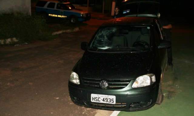  Jovem tenta atropelar adolescentes e bate carro ao fugir da PM em Coxim