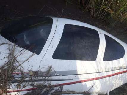 Avião cai em área de difícil acesso de Naviraí e mata piloto 