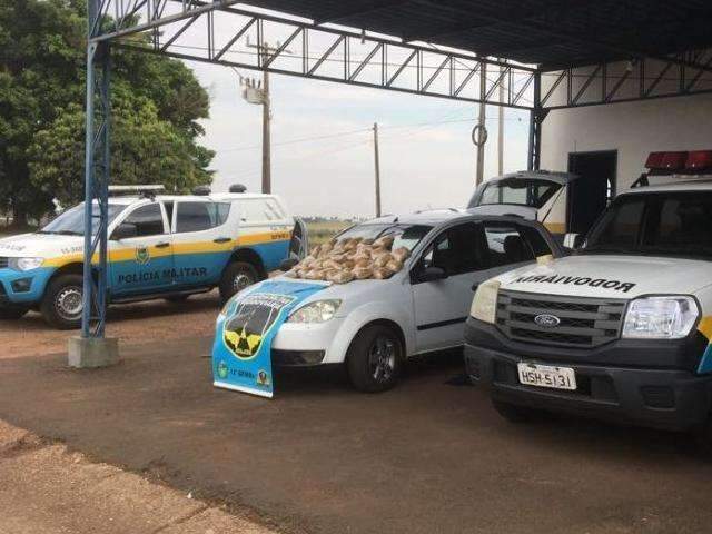 Homem &eacute; preso com 15 kg de &ldquo;supermaconha&rdquo; escondidos em carro
