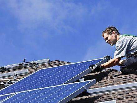 Quem gerar energia renov&aacute;vel ter&aacute; isen&ccedil;&atilde;o de ICMS na conta de luz