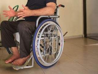 "Só não me mataram porque sou cadeirante", diz idoso que ficou refém "Só não me mataram porque sou cadeirante", diz idoso que ficou refém