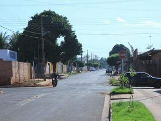 Rua do bairro Colibri onde crianças foram feitas reféns (Foto: Marina Pacheco)
