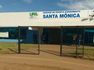 Fachada da UPA Santa Mônica, em Campo Grande. MPE cobra da prefeitura regularizar a falta de médicos e equipamentos. (Foto: Fernando Antunes/Arquivo)