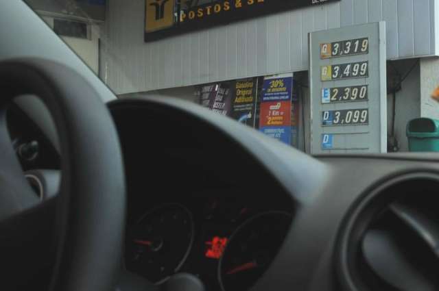 Pauta do &oacute;leo diesel &eacute; reajustada e combust&iacute;vel ficar&aacute; mais caro