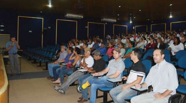 Agentes comunit&aacute;rios recebem capacita&ccedil;&atilde;o durante Caravana