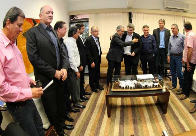 Munic&iacute;pio oferecer&aacute; mais de 700 vagas de empregos durante obra da nova f&aacute;brica