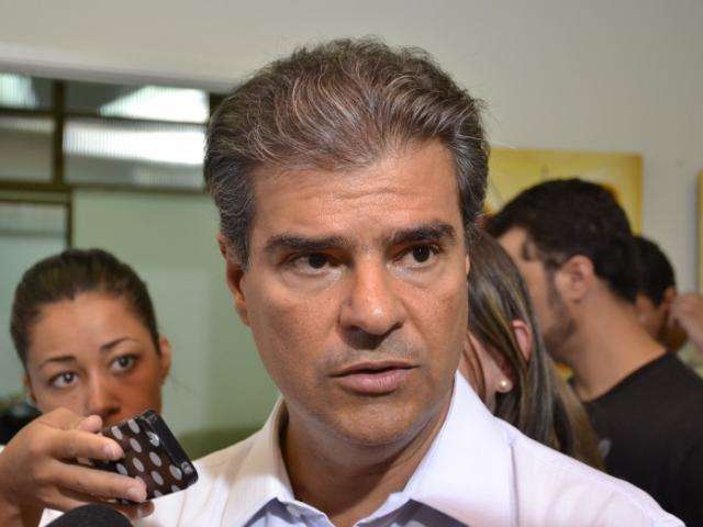 Em reuni&atilde;o com Bernal, Nelsinho diz que n&atilde;o far&aacute; elimina&ccedil;&atilde;o de documentos