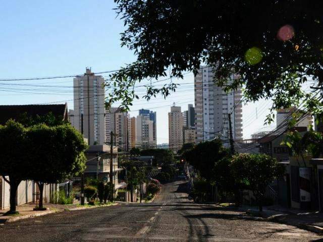 Em dia de Enem, tempo será parcialmente nublado e com pancadas de chuva