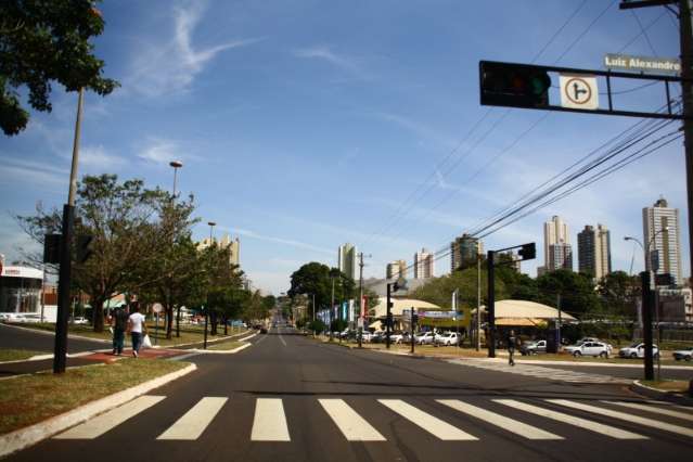 Sexta-feira de calor e predom&iacute;nio de sol em Campo Grande