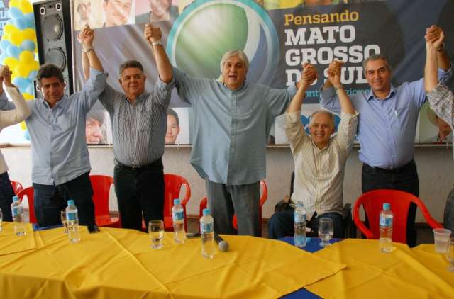 Delc&iacute;dio defende alian&ccedil;a formal com rival de Dilma