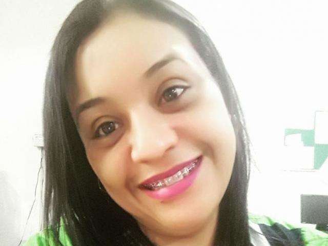 Escolas reduzem aulas em luto pelo assassinato de professora pelo ex