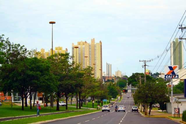 Capital amanhece com c&eacute;u claro e sexta-feira ser&aacute; de calor