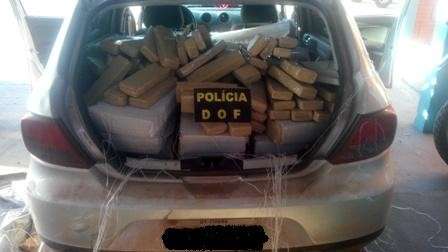 DOF apreende 660 kg de maconha escondidos dentro de carro em Amambai