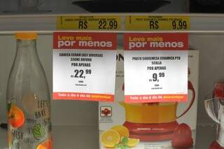 No Comércio são comuns os preços quebrados.
(Foto: Alcides Neto)