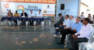 Vereadores realizam sessão comunitária na Vila Bordon (Foto: Divulgação/CMCG)