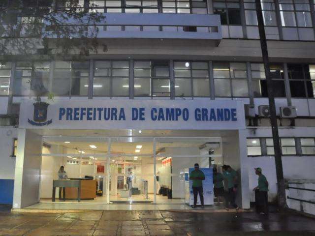 Com d&iacute;vida de R$ 18 milh&otilde;es, prefeitura parcela contas de &aacute;gua em cinco anos