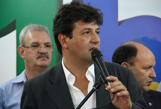 Mandetta diz que DEM est&aacute; &quot;aberto&quot; a conversas e ainda busca uma 3&deg; via