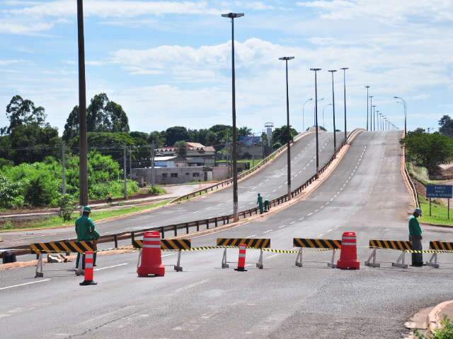  Duque de Caxias est&aacute; interditada a partir do pontilh&atilde;o para obra de saneamento