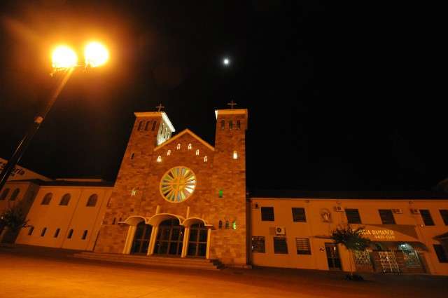 Catedral de Dourados receber&aacute; reforma de R$ 1 mi e ficar&aacute; fechada at&eacute; 2015