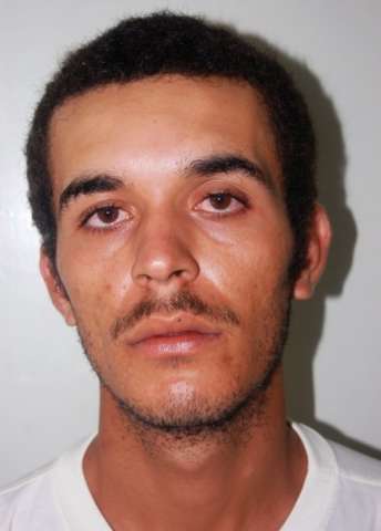 Pol&iacute;cia divulga foto de suspeito de matar enfermeiro em Costa Rica